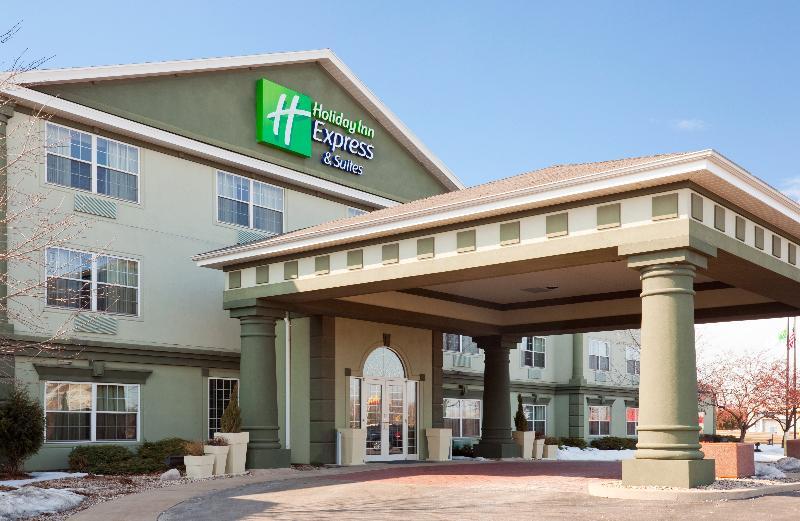 Holiday Inn Express Hotel & Suites Oshkosh - State Route 41, An Ihg Hotel Exterior foto