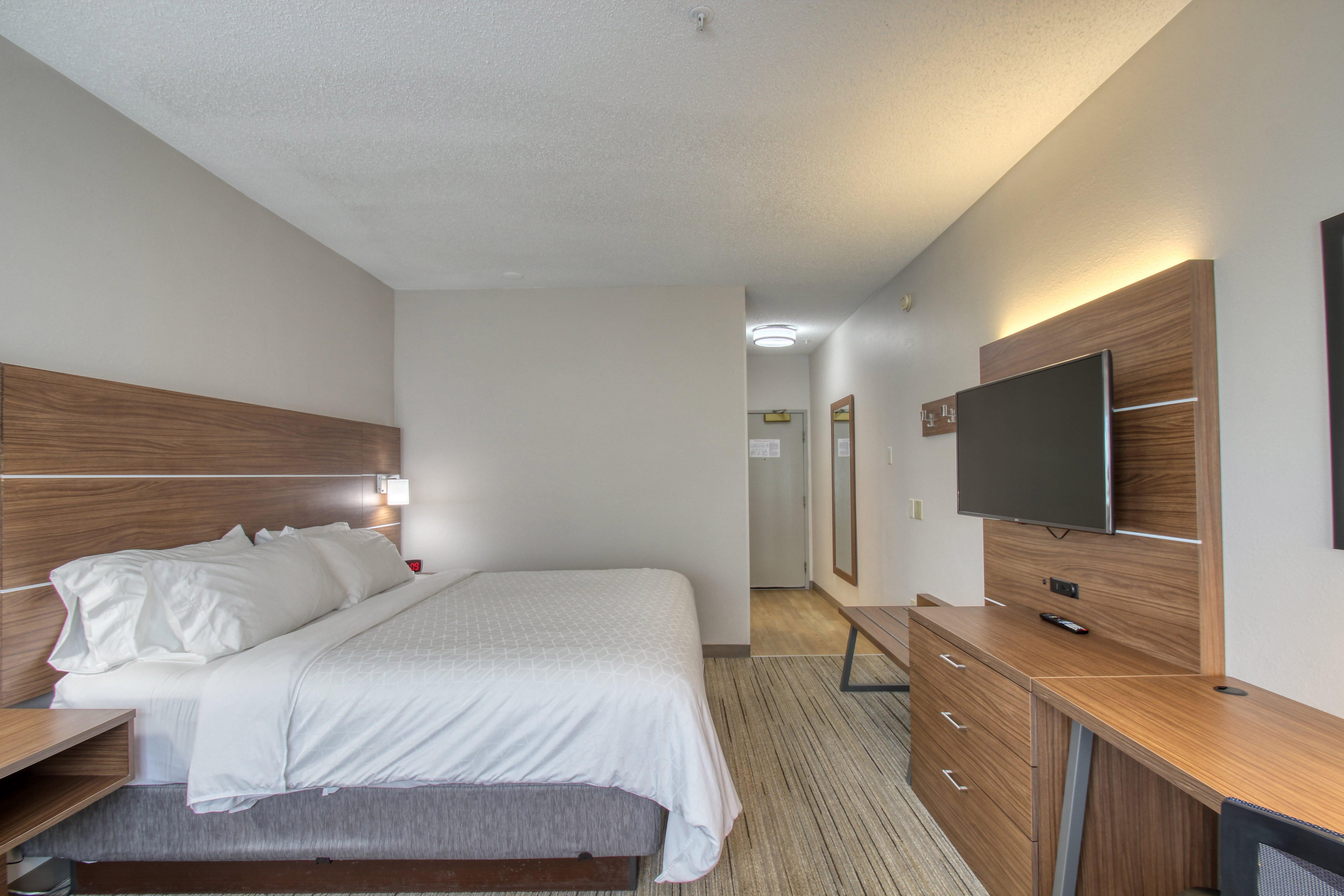Holiday Inn Express Hotel & Suites Oshkosh - State Route 41 By Ihg Exterior foto