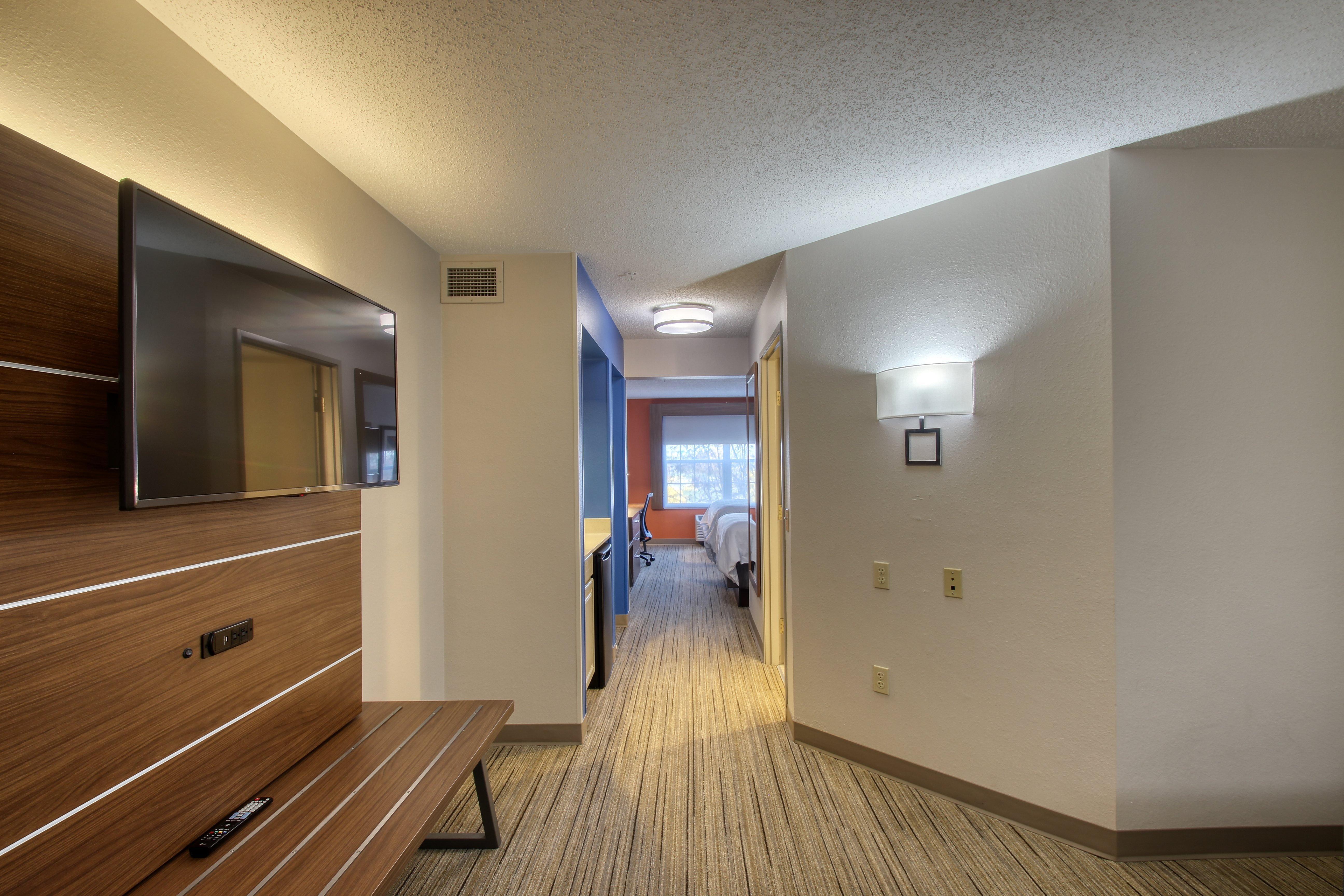 Holiday Inn Express Hotel & Suites Oshkosh - State Route 41 By Ihg Exterior foto