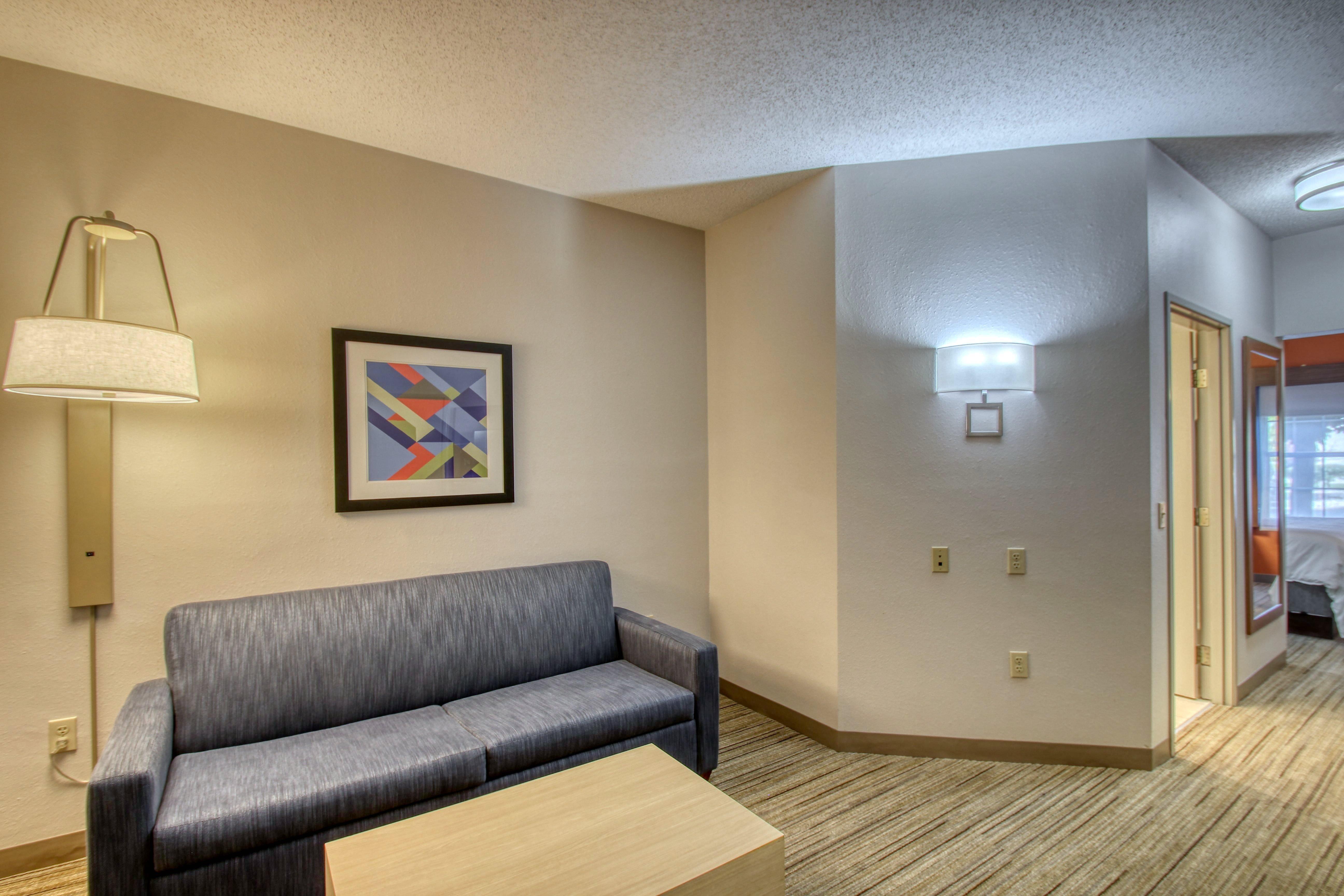 Holiday Inn Express Hotel & Suites Oshkosh - State Route 41 By Ihg Exterior foto